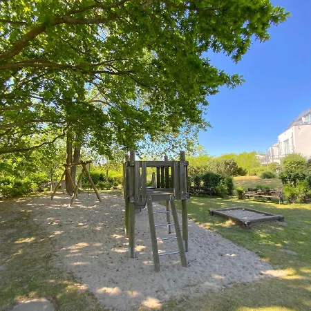 アパート Residenz Bellevue 38 Cc Herrmann ツィノヴィッツ